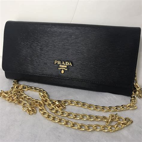 prada vitello wallet on chain